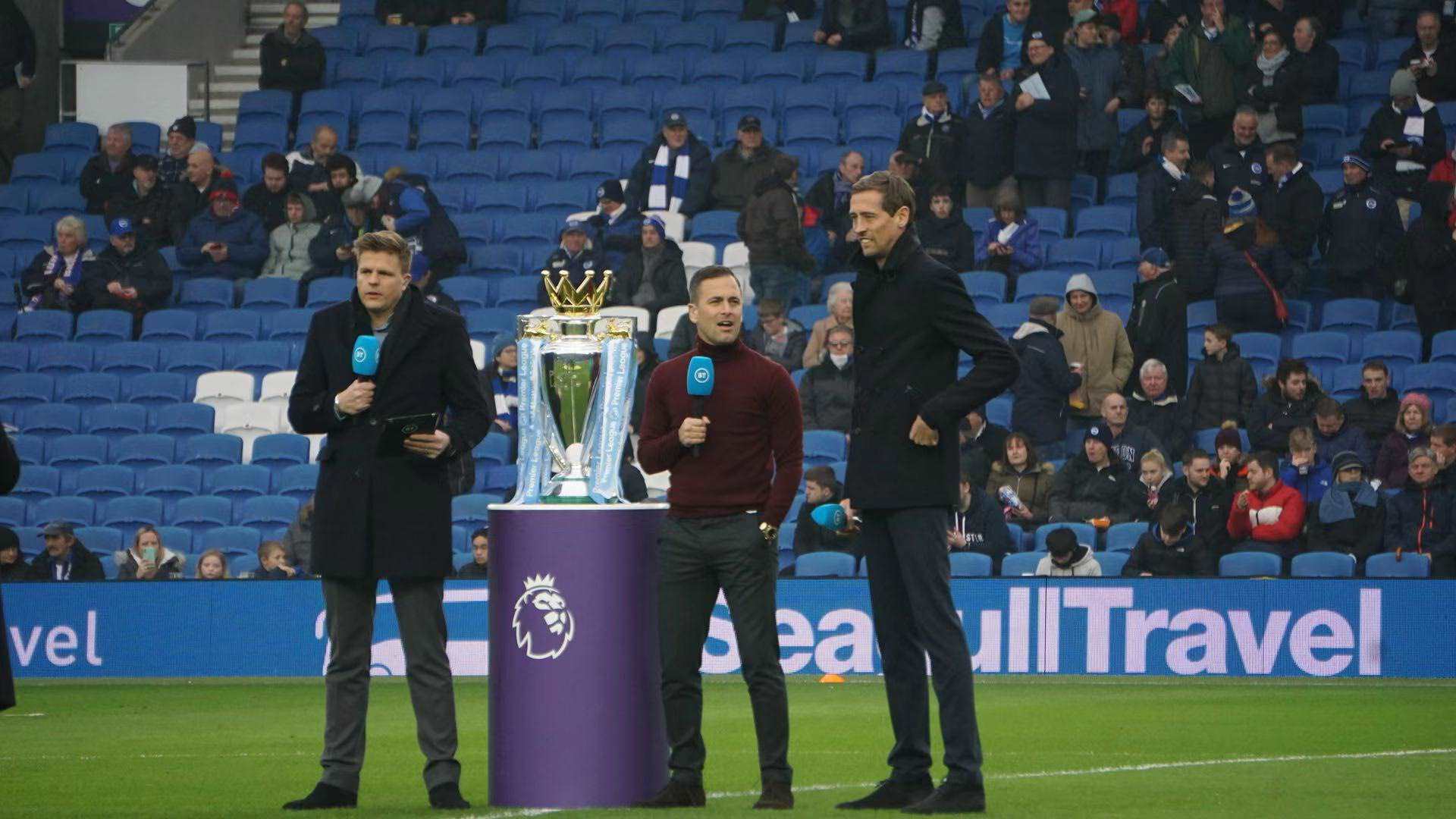 战略调整与 战略调整与