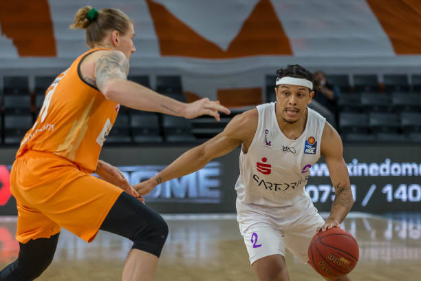 让跃飞鱼成 让跃飞鱼成