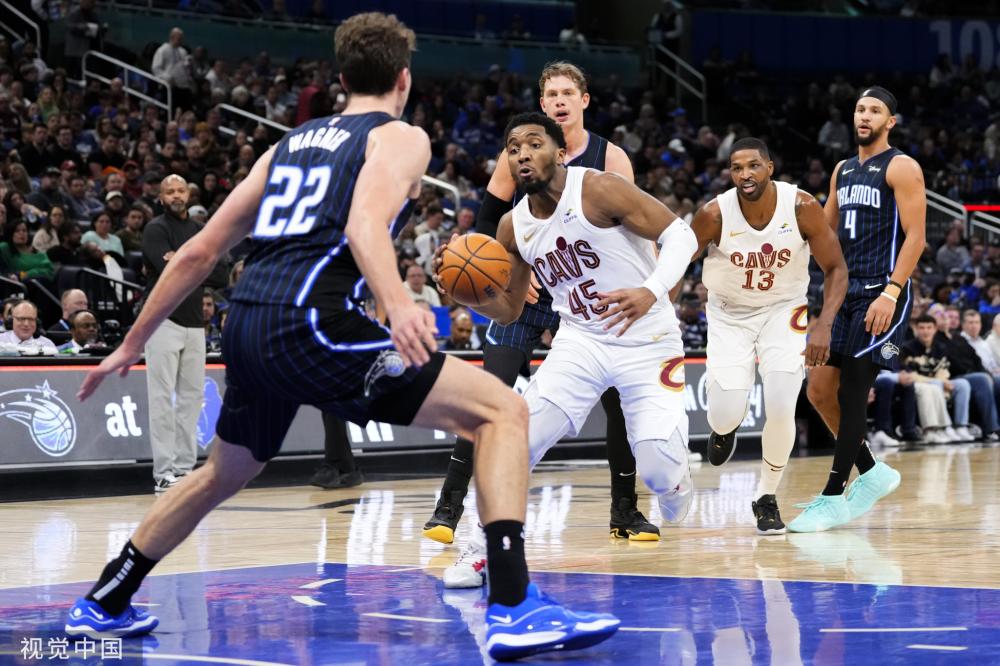 向曼城递交 向曼城递交