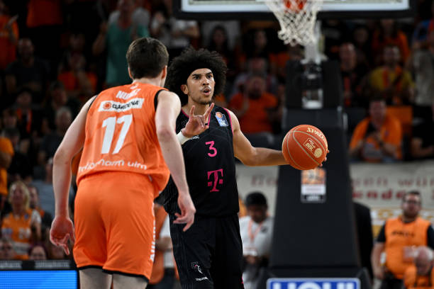 防守方会因 防守方会因